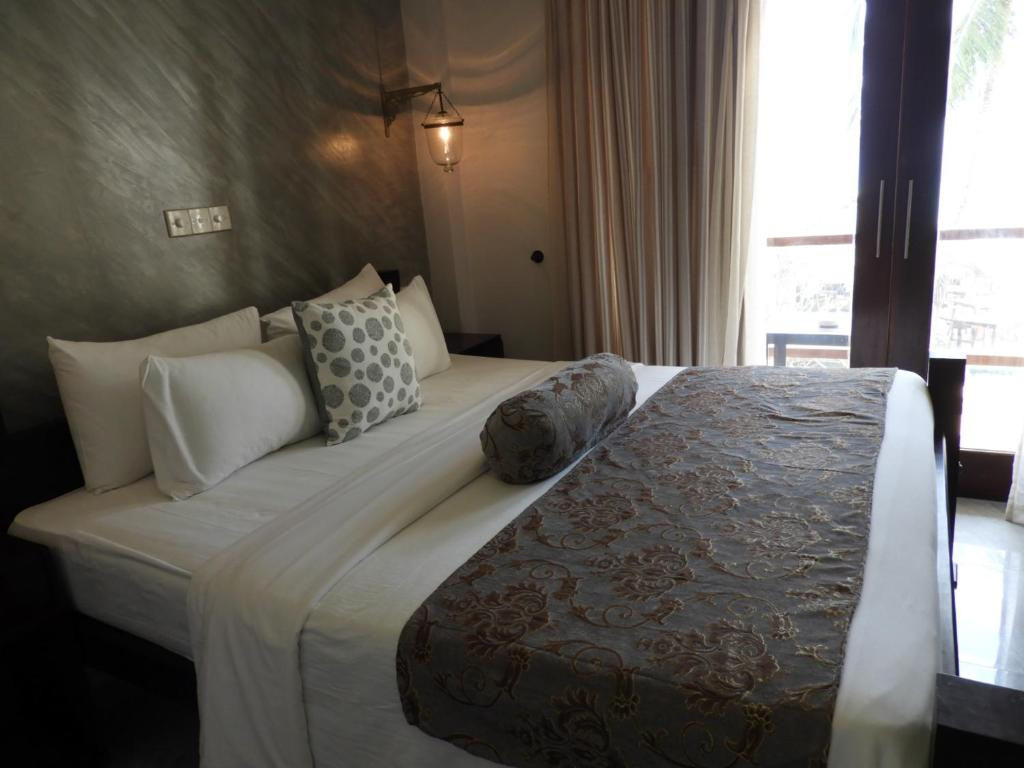 SAPPHIRE SEAS BEACHFRONT HOTEL — фото 13