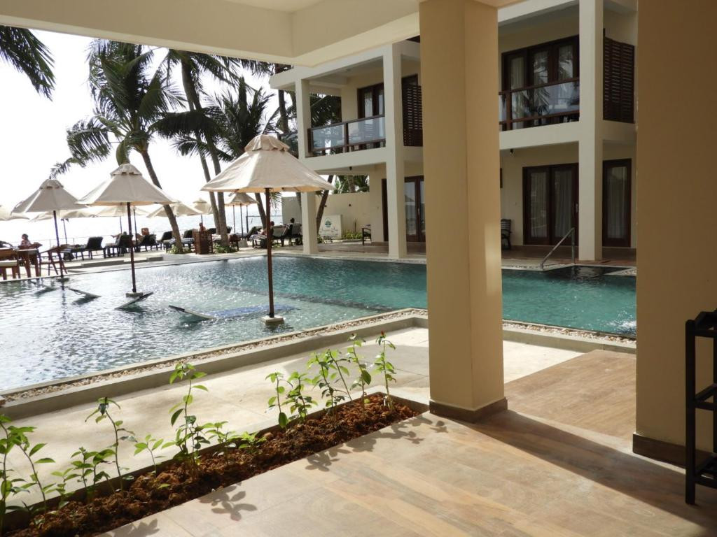 SAPPHIRE SEAS BEACHFRONT HOTEL — фото 16
