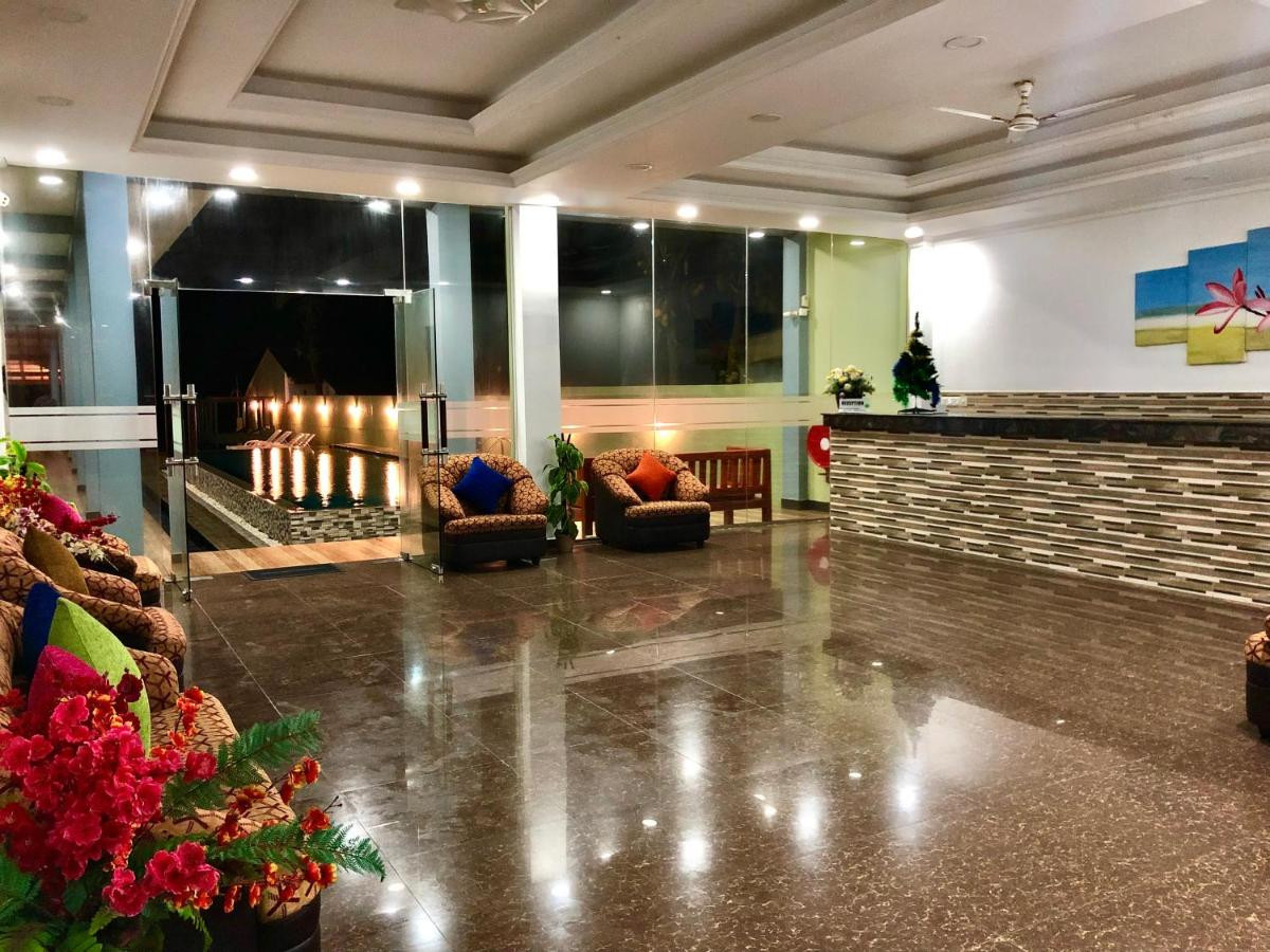 SERENADE BEACH HOTEL — фото 3