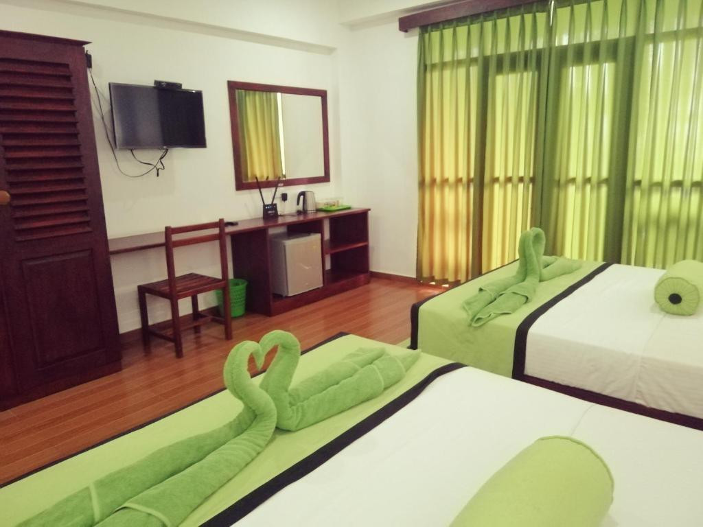 SERENADE BEACH HOTEL — фото 7