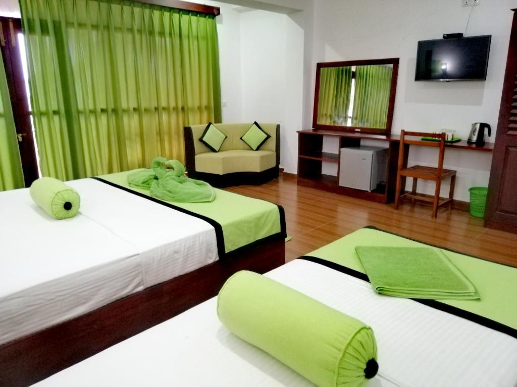 SERENADE BEACH HOTEL — фото 9