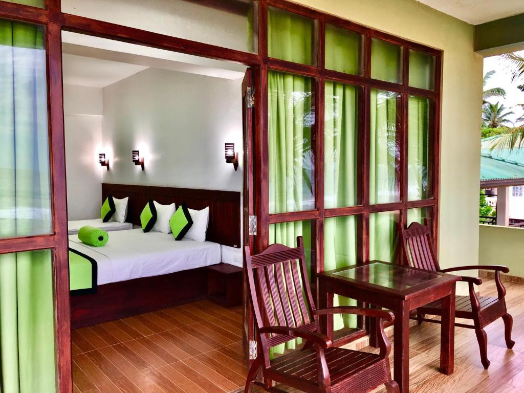 SERENADE BEACH HOTEL — фото 11