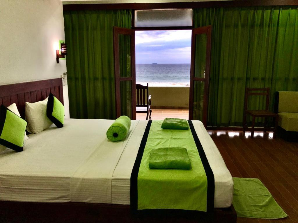SERENADE BEACH HOTEL — фото 16