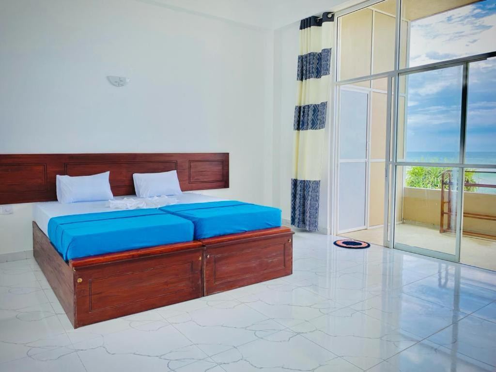SEVENRA GRAND BEACH HOTEL — фото 9