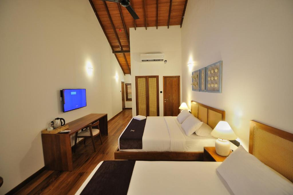 TANTALIZE BEACH RESORT — фото 3