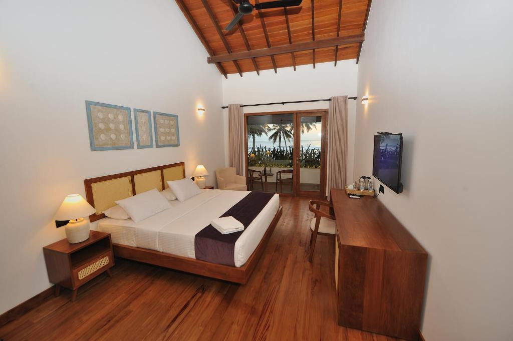 TANTALIZE BEACH RESORT — фото 13