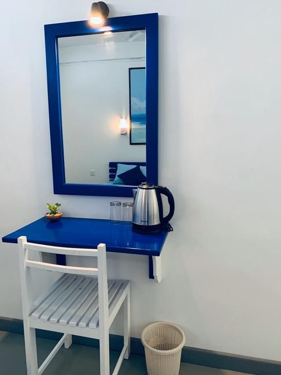 THE BLUE STRIPE INN — фото 8