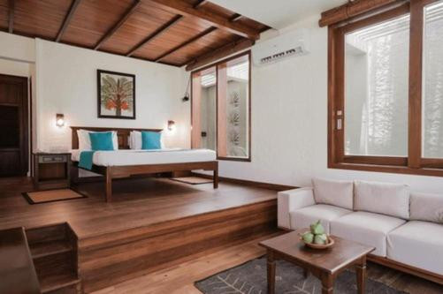 HIBISCUS BEACH HOTEL & VILLAS — фото 11
