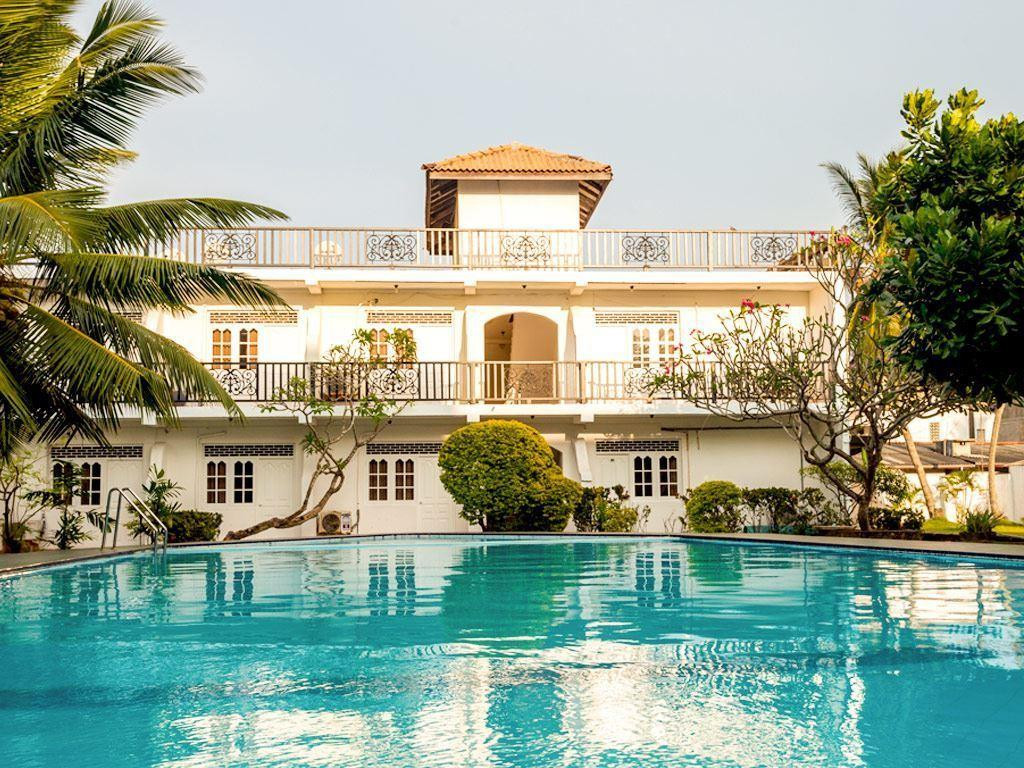 NAVRO BEACH RESORT