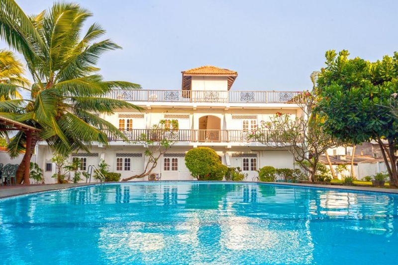 GRAND NAVRO HOTEL