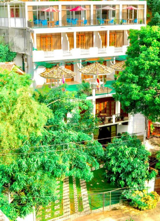 MIRISSA BEACH INN