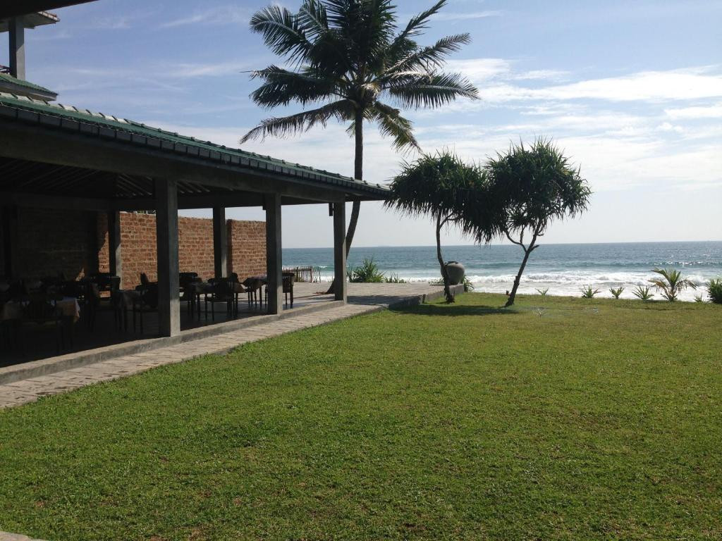 THE BEACH CABANAS RETREAT & SPA — фото 2
