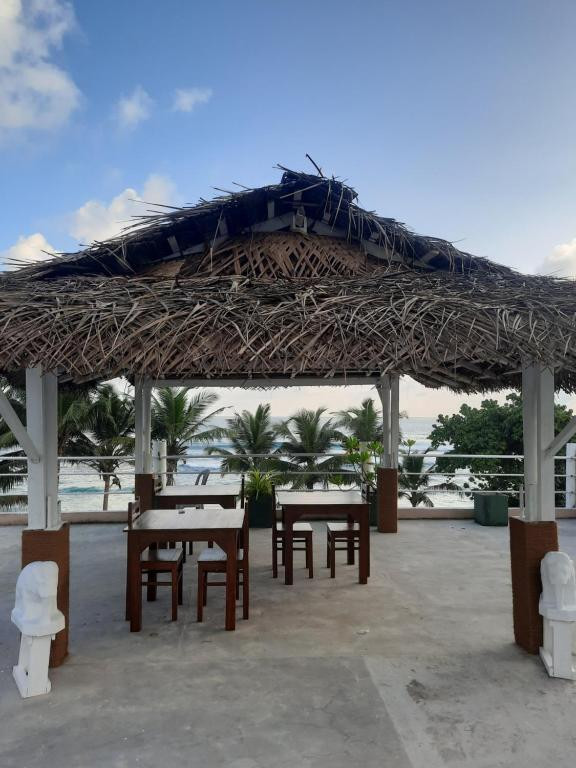 WHITE SURFING BEACH RESORT — фото 4