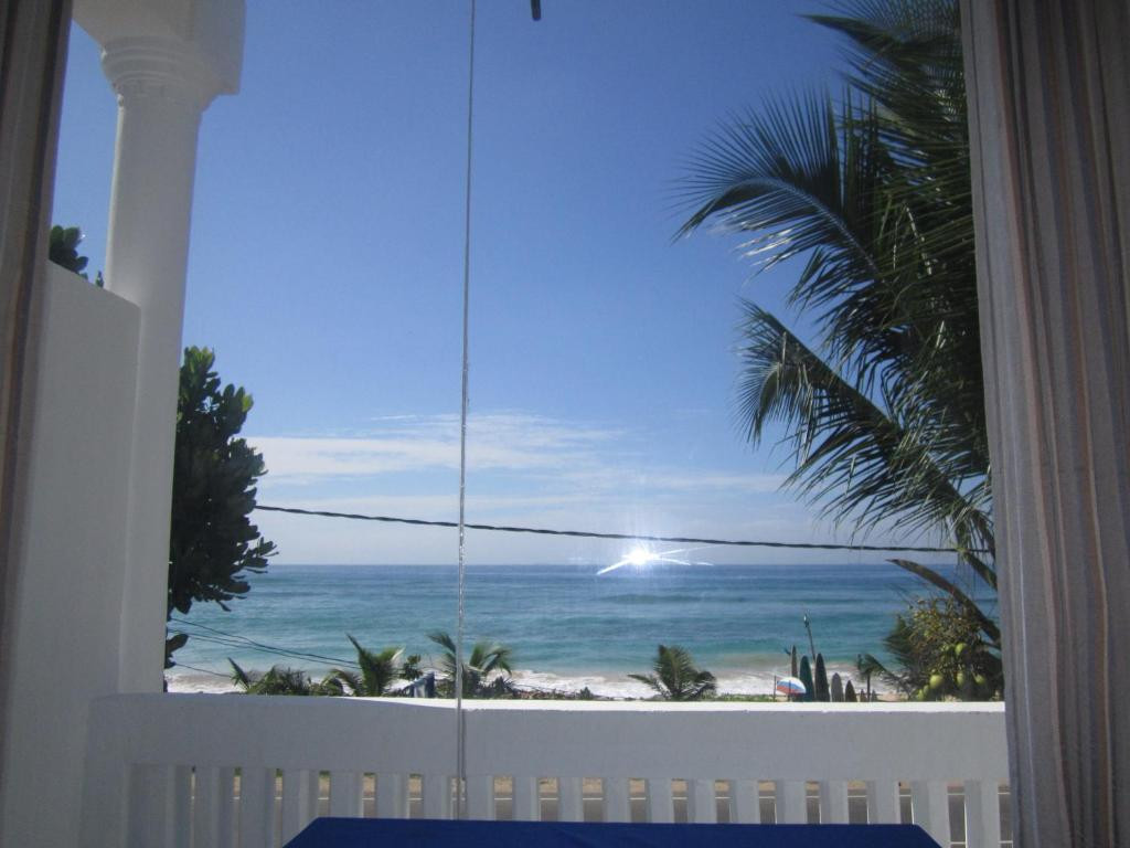 WHITE SURFING BEACH RESORT — фото 6
