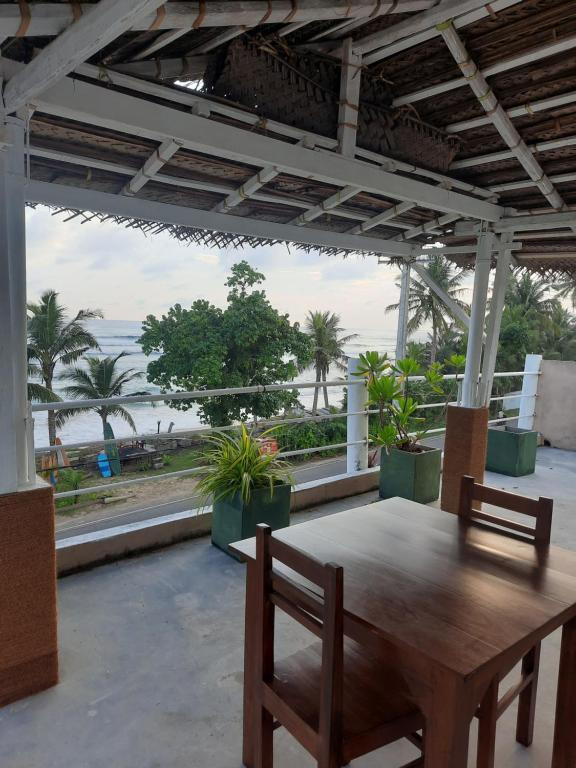 WHITE SURFING BEACH RESORT — фото 8