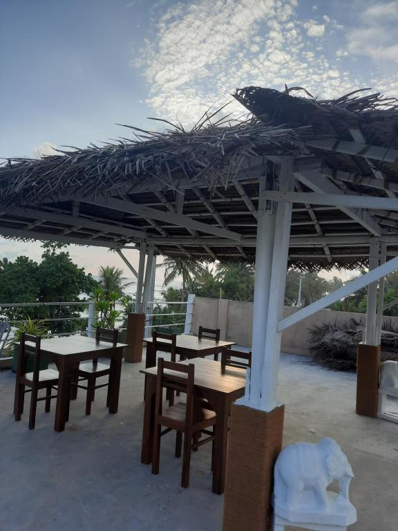 WHITE SURFING BEACH RESORT — фото 9