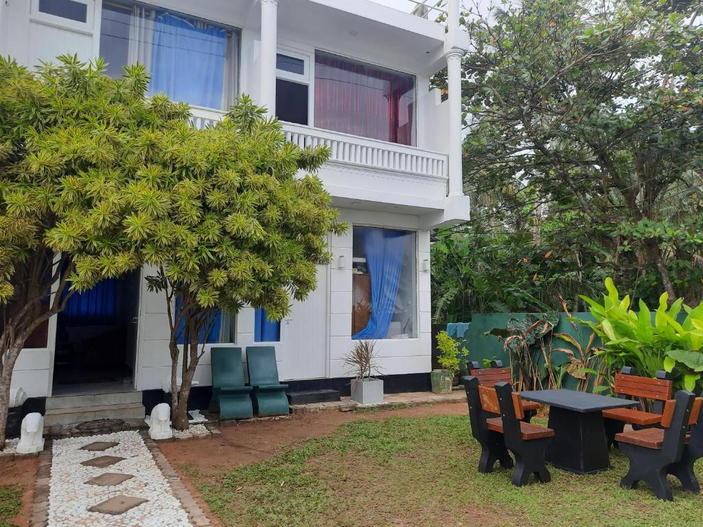 WHITE SURFING BEACH RESORT — фото 16