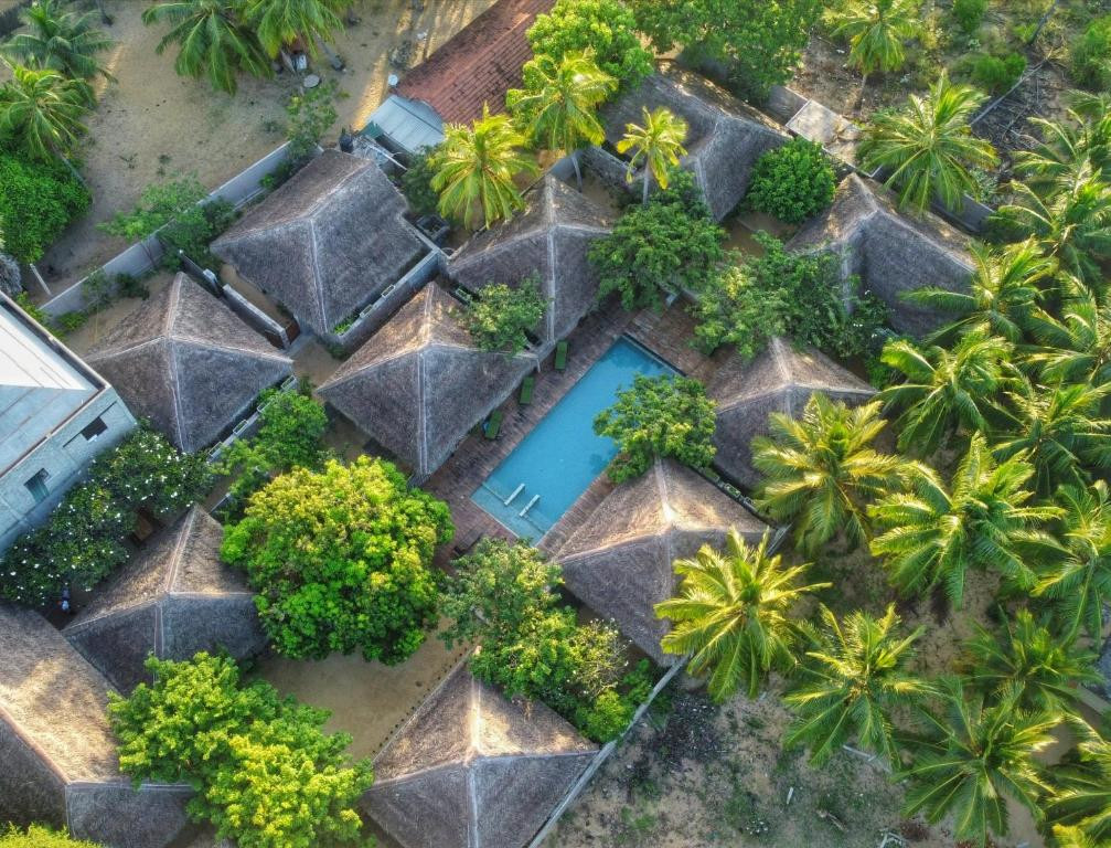 HIRU RESORT & KITE SURFING VILLA