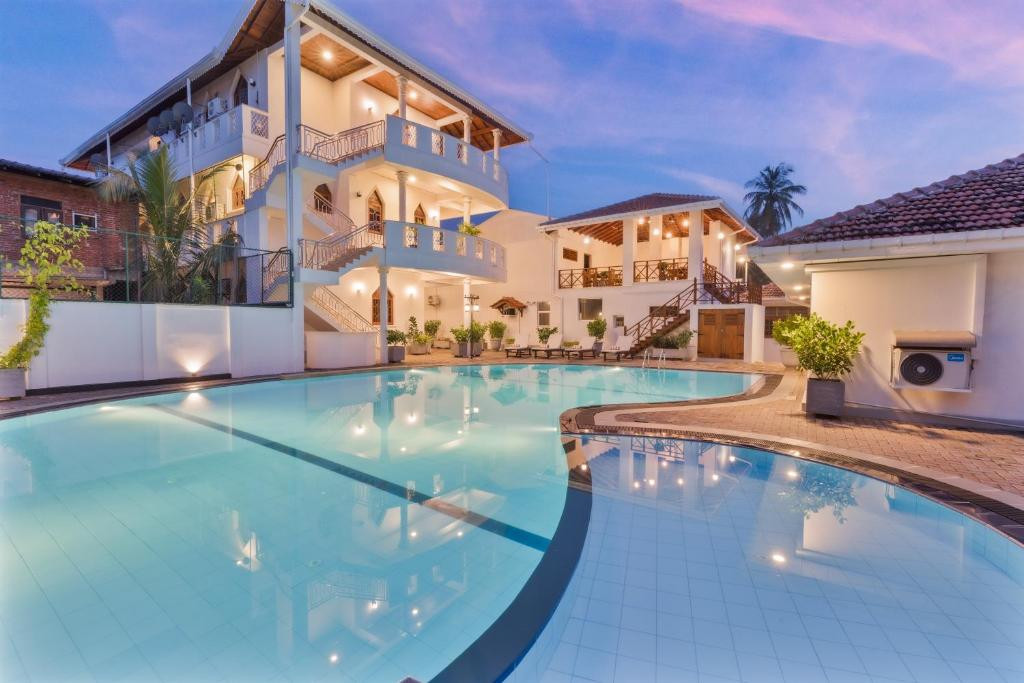 PARADISE HOLIDAY VILLAGE
