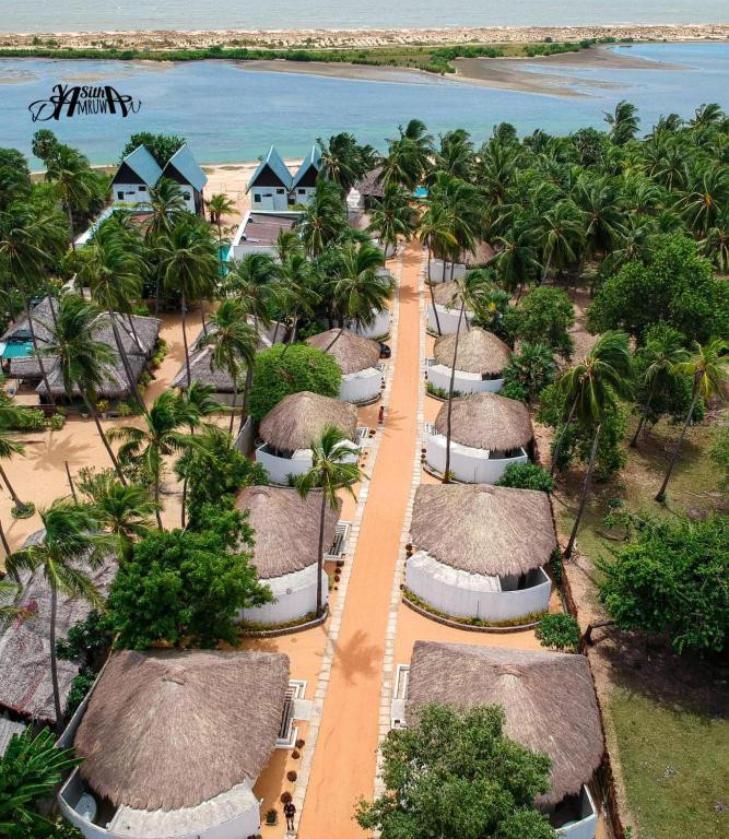 THE BLUE LAGOON RESORT KALPITIYA