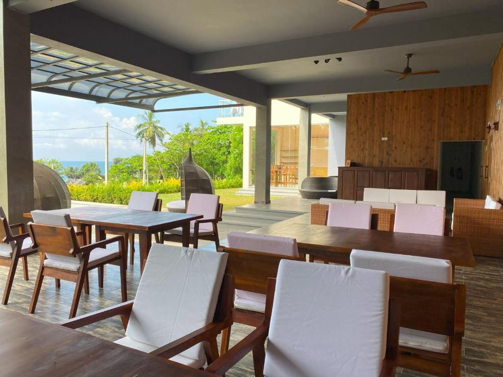 MAZARINE SURF SUITES HIRIKETIYA — фото 9