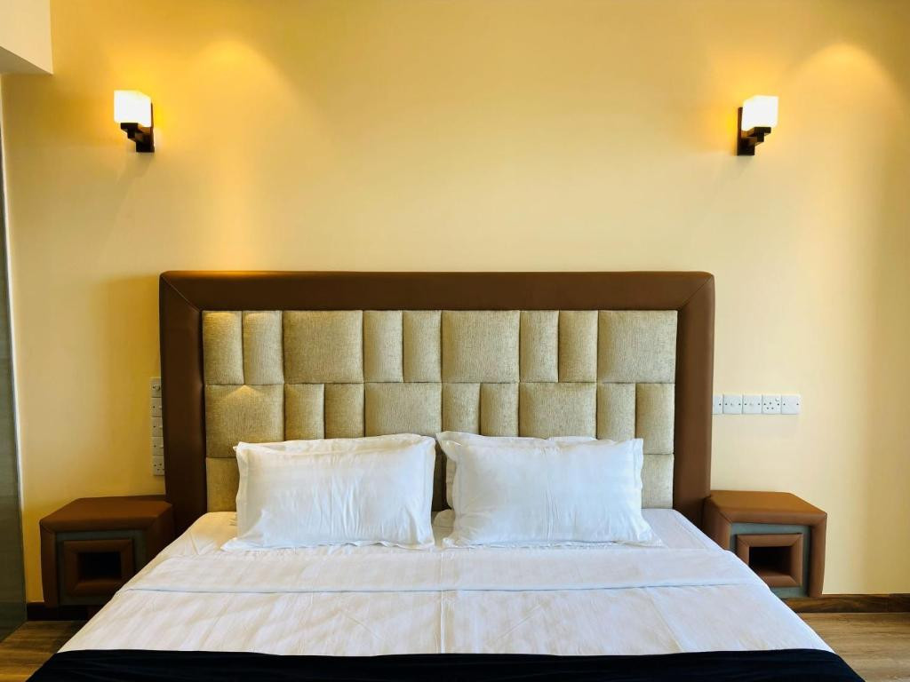 MAZARINE SURF SUITES HIRIKETIYA — фото 17
