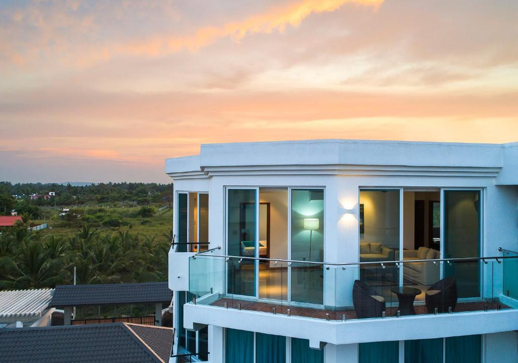 CASAMIA OCEANFRONT CONDOS NILAVELI