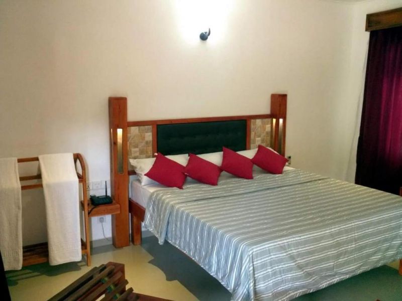 SEA VIEW BEACH HOTEL NILAVELI — фото 11