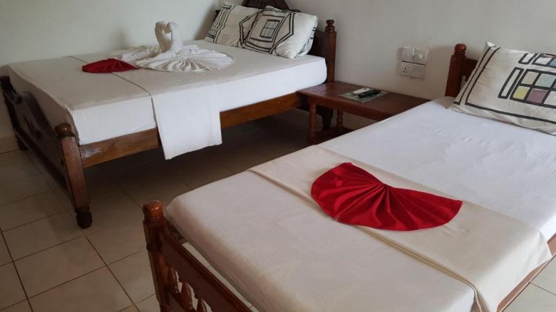 SEA VIEW BEACH HOTEL NILAVELI — фото 13