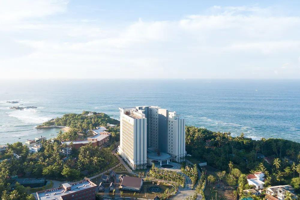 ARALIYA BEACH RESORT & SPA