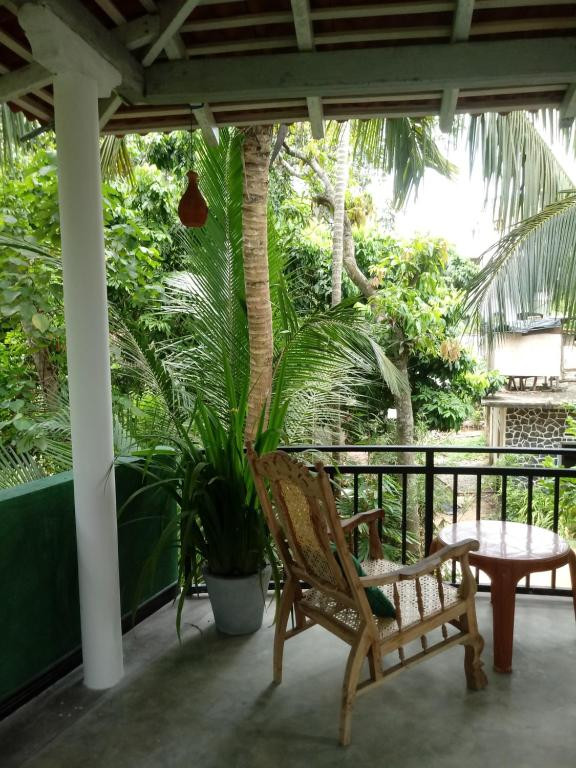 BACKPACKERS LODGE UNAWATUNA GUEST HOUSE — фото 3