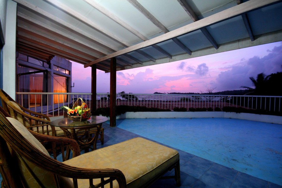 COMARAN BEACH HOTEL — фото 2