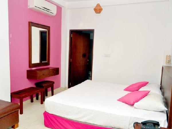 CORMARAN BEACH HOTEL — фото 11