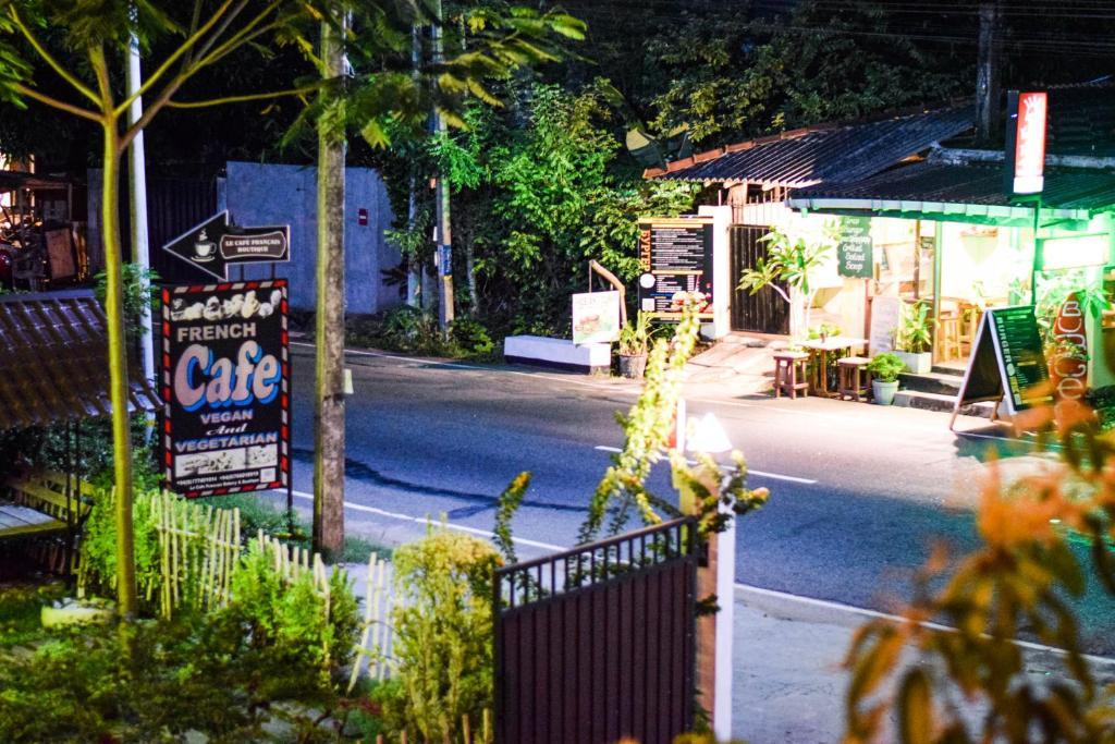 EMERALD GUEST HOUSE — фото 15