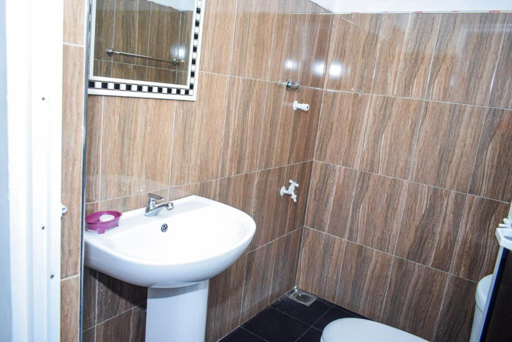 EMERALD GUEST HOUSE — фото 18