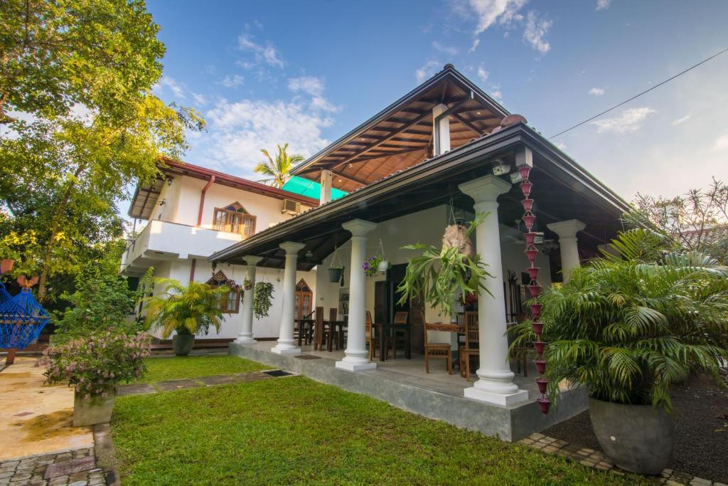GREEN VILLA UNAWATUNA