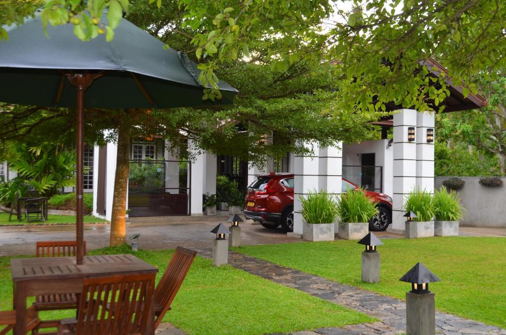NATURE TRAILS BOUTIQUE — фото 10
