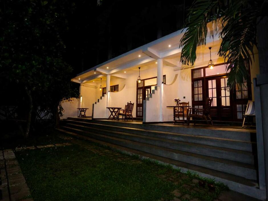 RAWANAZ VILLA UNAWATUNA — фото 17
