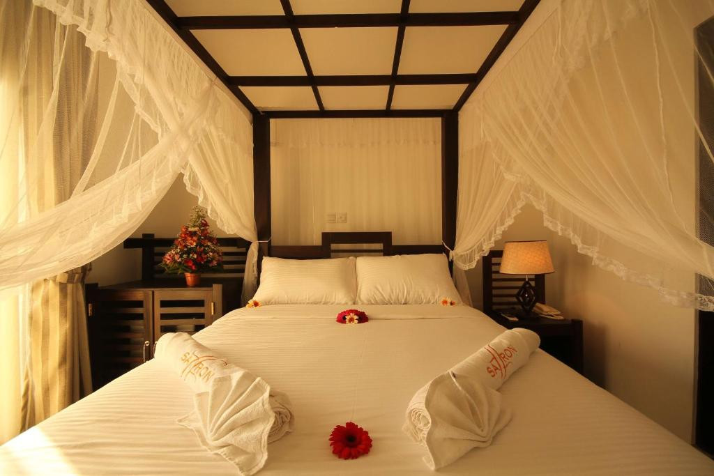 SAFFRON HOTEL UNAWATUNA — фото 14