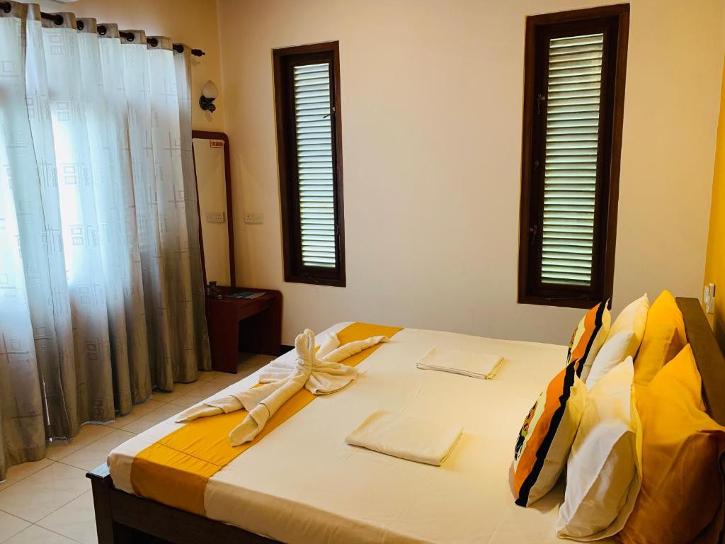 SAM S GUEST HOUSE — фото 18