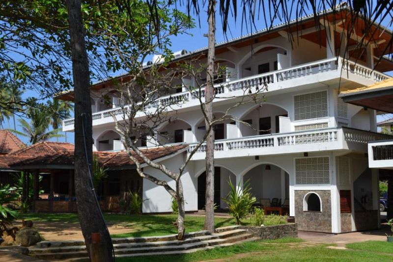 SRI GEMUNU BEACH RESORT