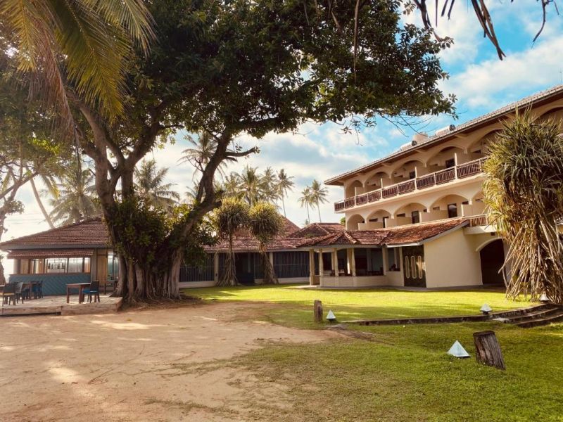 SRI GEMUNU BEACH RESORT — фото 2