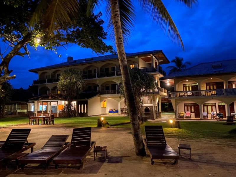 SRI GEMUNU BEACH RESORT — фото 7