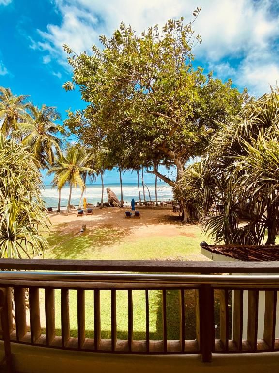 SRI GEMUNU BEACH RESORT — фото 8