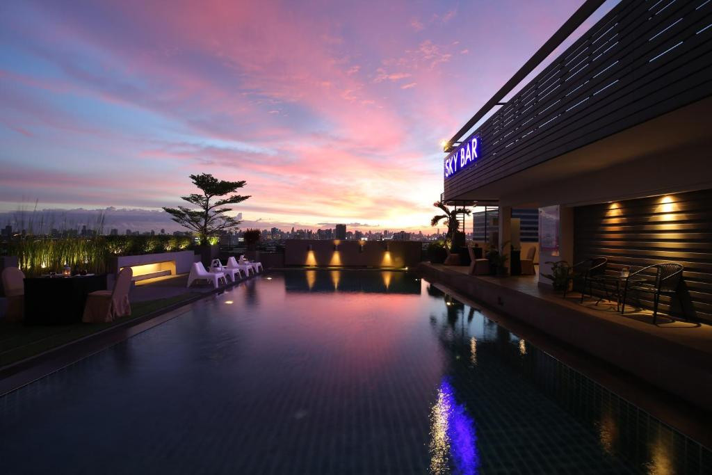 BANGKOK INTER PLACE HOTEL