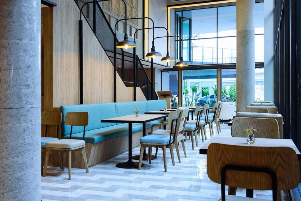 BELLA B HOTEL