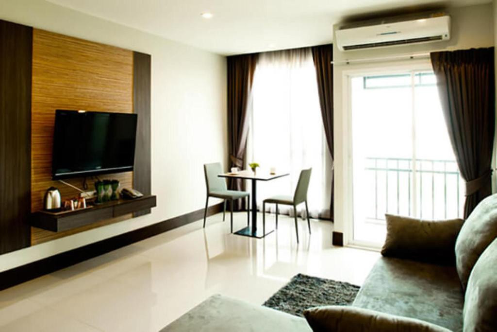CRYSTAL SUITES SUVARNABHUMI AIRPORT — фото 13