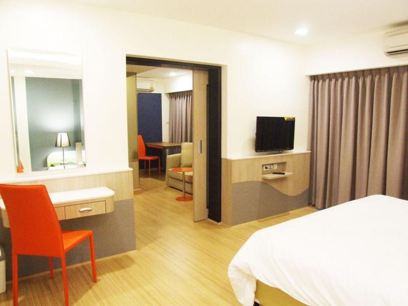 GRAND TOWER INN SATHORN — фото 4