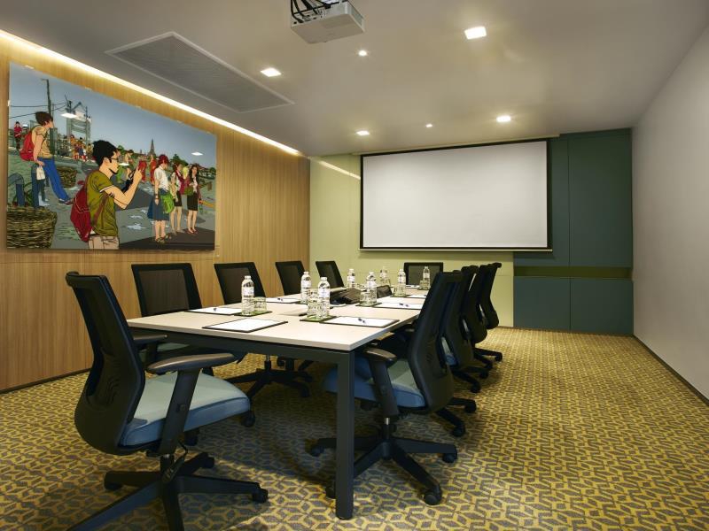 HOLIDAY INN EXPRESS BANGKOK SATHORN — фото 3