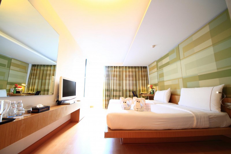 LE FENIX SUKHUMVIT